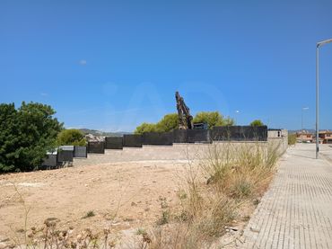 Terreny residencial en venda a Santa Oliva