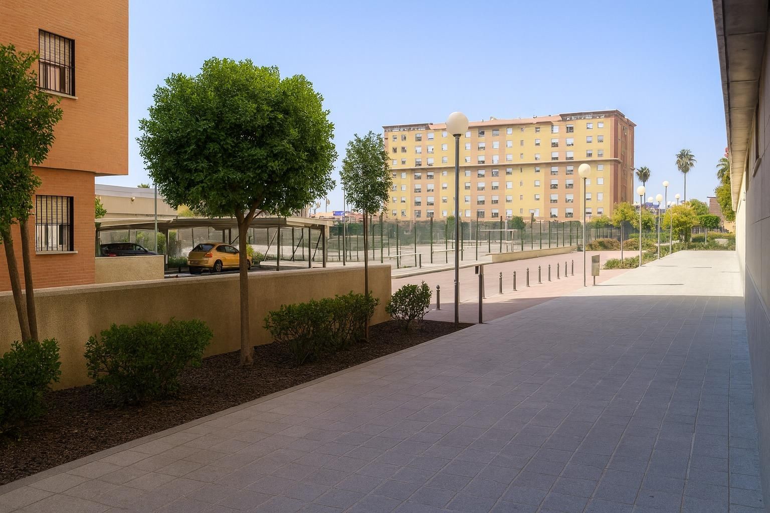 Terrace of Flat for sale in  Sevilla Capital  with Air Conditioner, Heating and Private garden