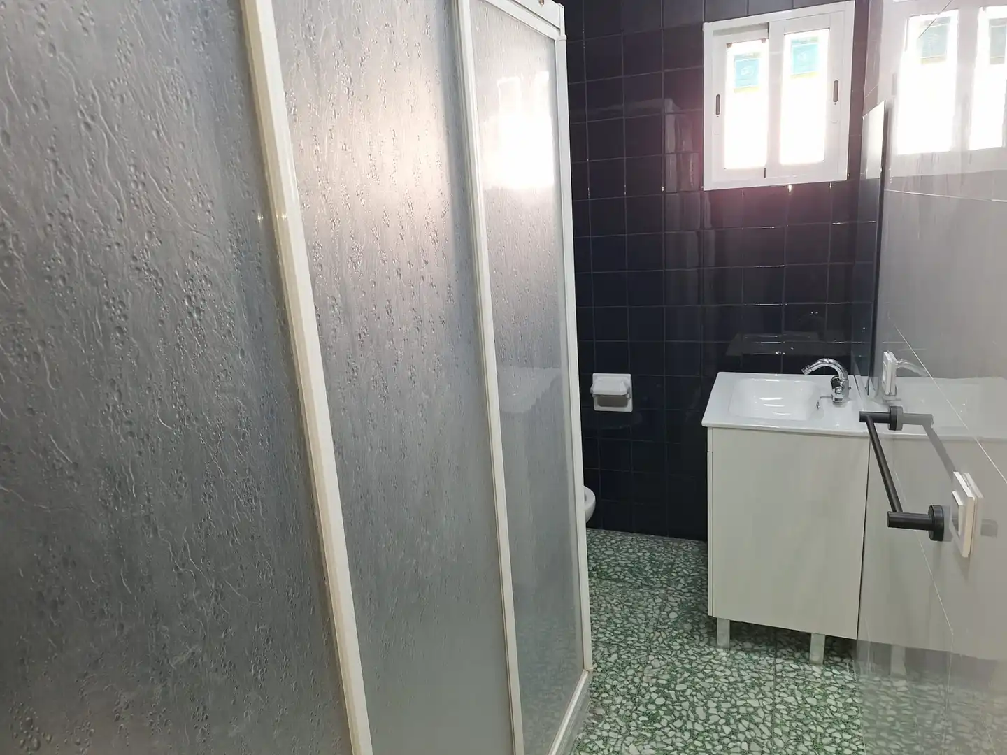 Bany de Pis per a compartir en San Vicente del Raspeig / Sant Vicent del Raspeig amb Terrassa, Moblat i Forn