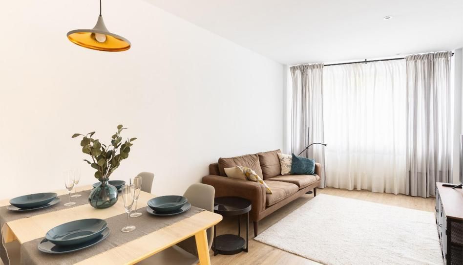 Living room of Flat for sale in  Barcelona Capital  with Air Conditioner, Parquet flooring and Terrace