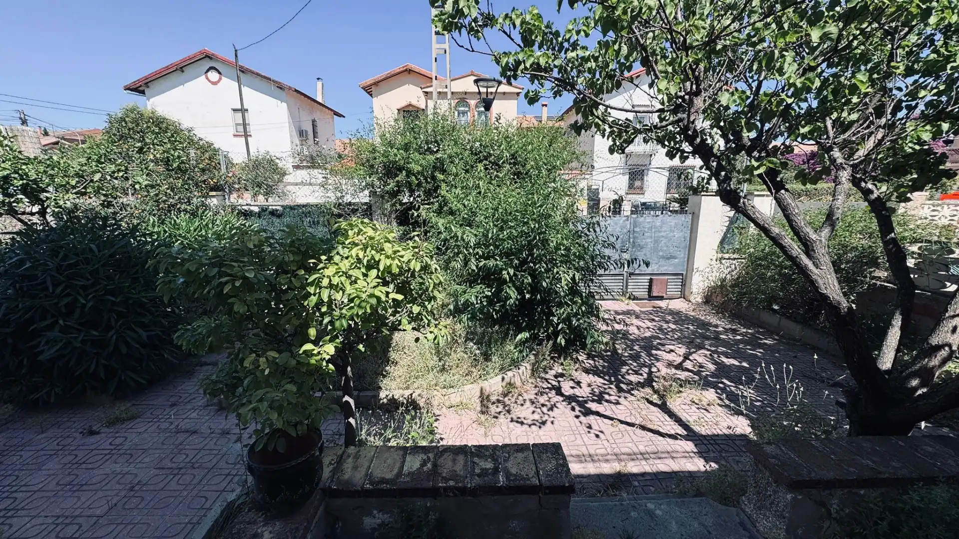 Casa o chalet en venta en Alicante / Alacant con Jardín privado, Terraza y Balcón