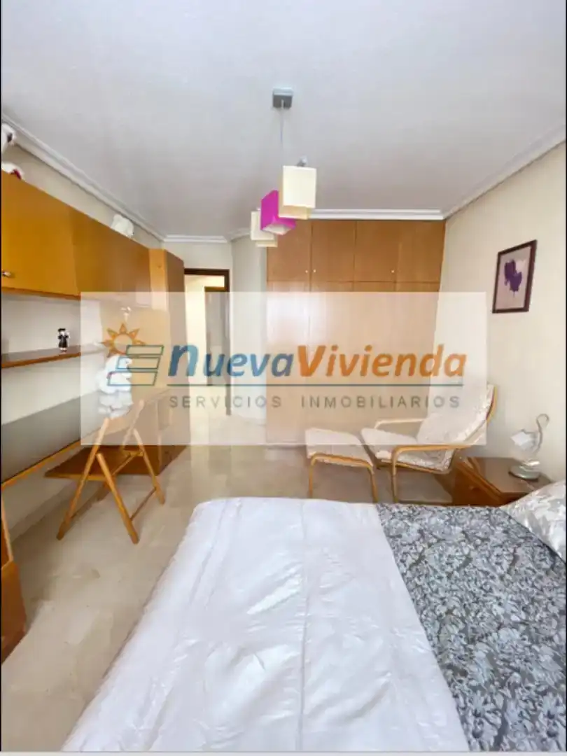 Dormitori de Casa o xalet en venda en  Murcia Capital amb Piscina i Balcó