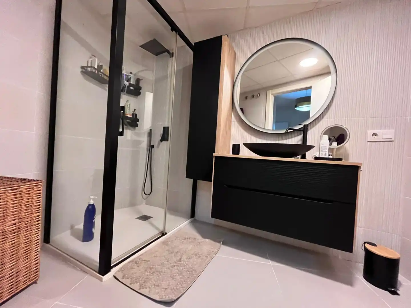 Bathroom of Flat for sale in Águilas  with Air Conditioner, Heating and Furnished