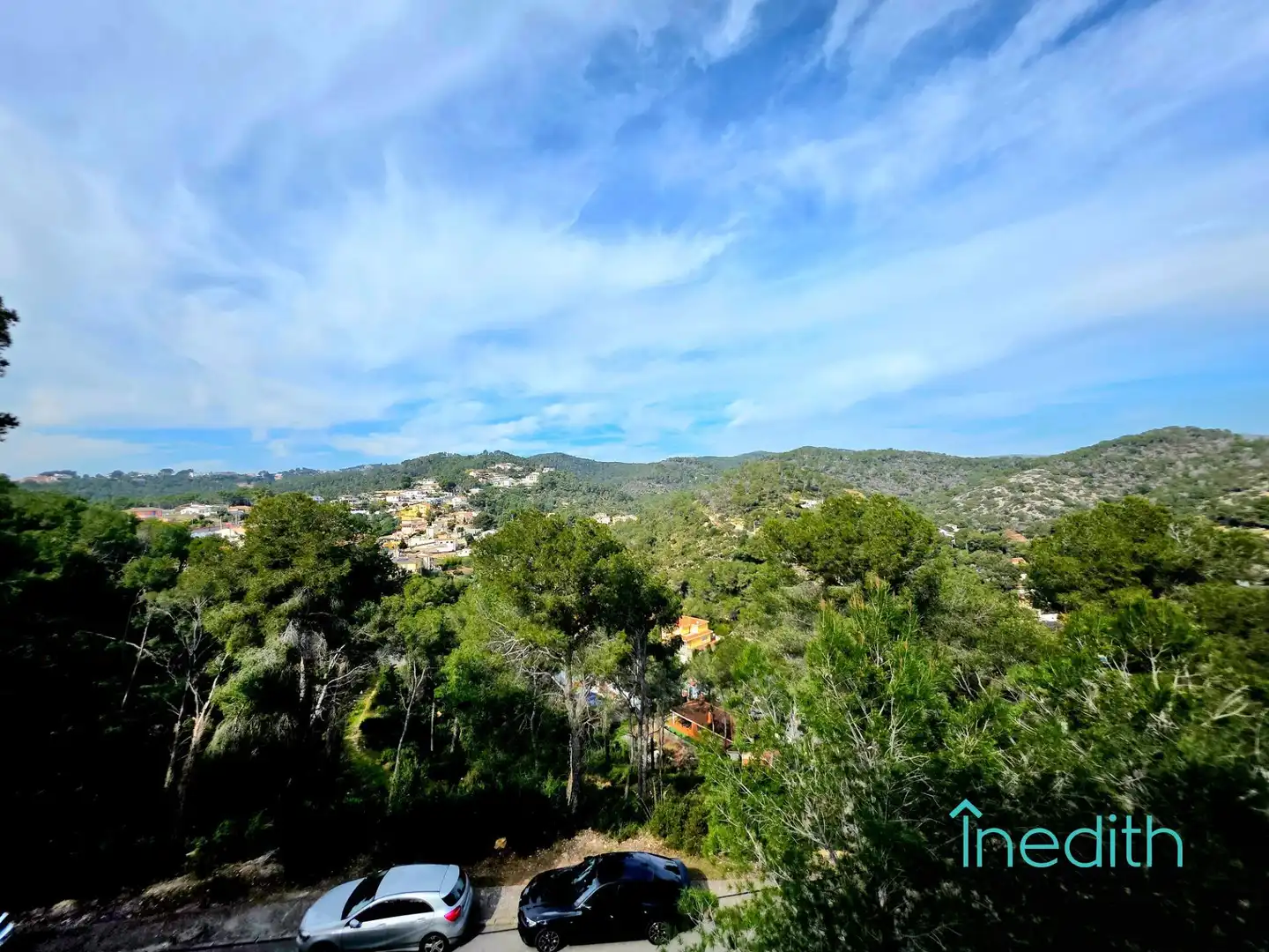 Vista exterior de Casa o xalet en venda en Cubelles amb Calefacció, Jardí privat i Terrassa