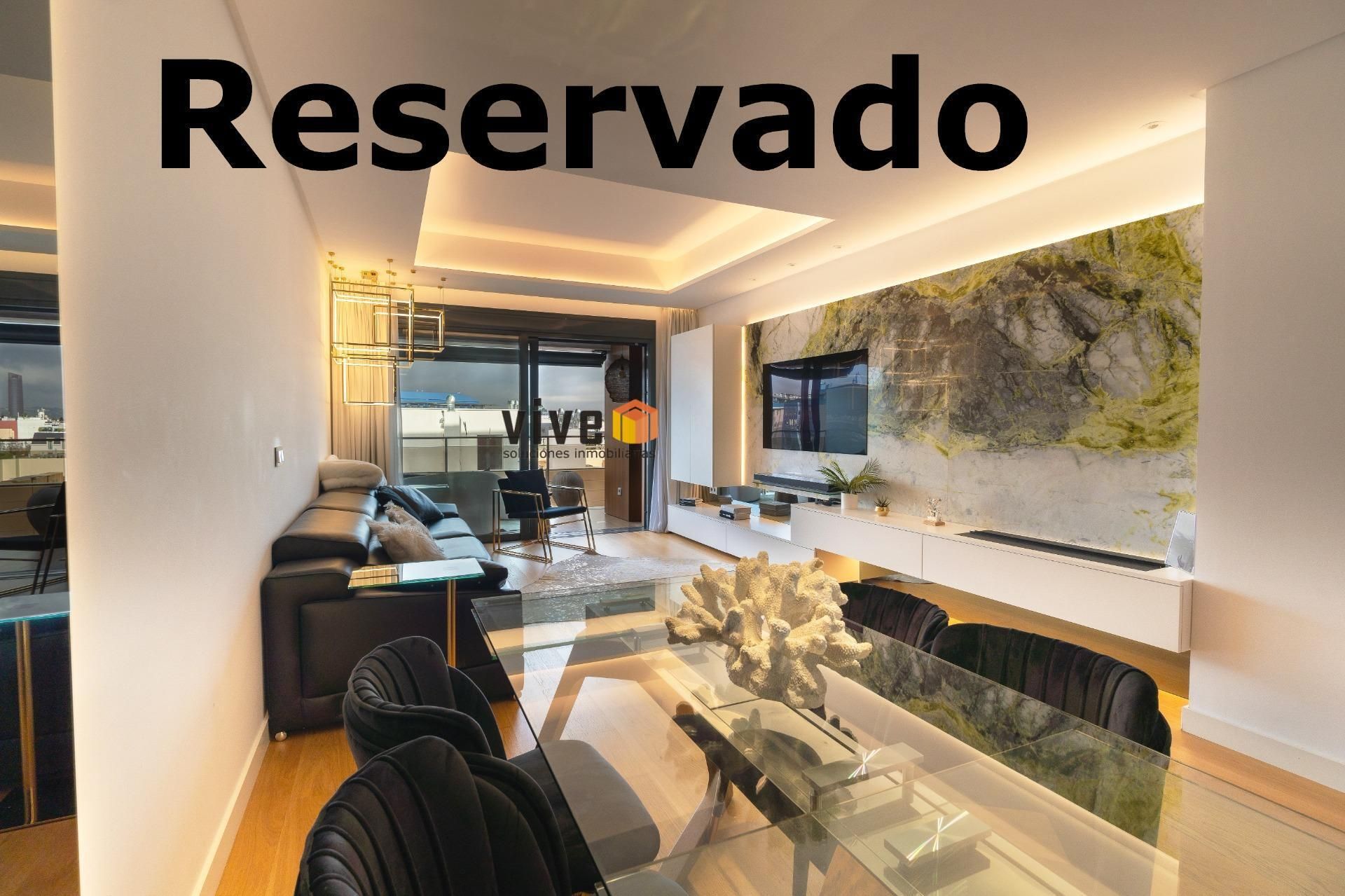 Sala d'estar de Pis en venda en  Sevilla Capital amb Aire condicionat, Calefacció i Terrassa