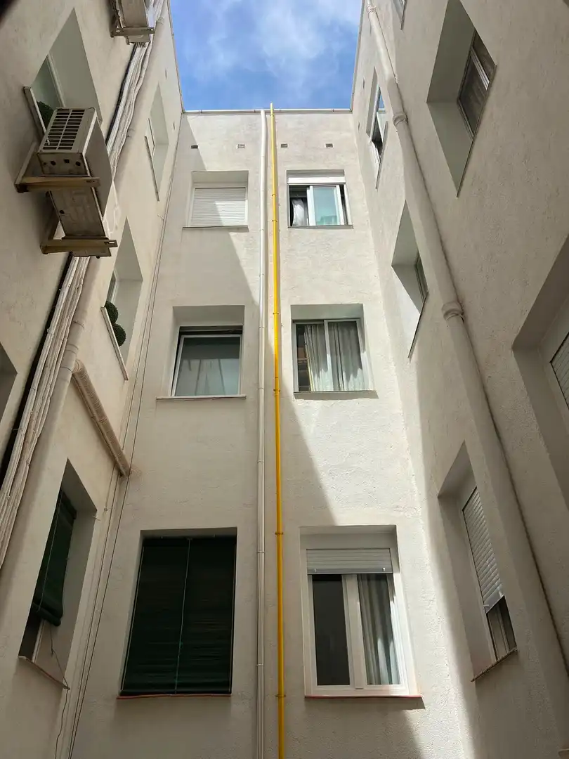 Vista exterior de Pis en venda en Madrid amb Calefacció