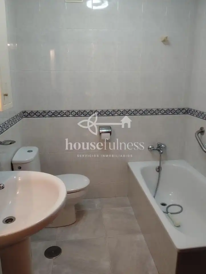 Baño de Casa adosada en venta en Ares con Calefacción, Terraza y Trastero