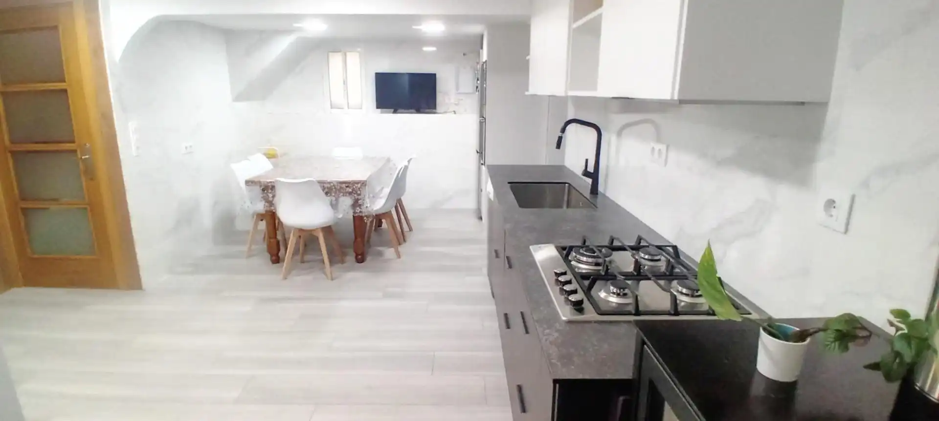 Cuina de Casa o xalet en venda en Castropol amb Terrassa i Traster