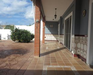 Vista exterior de Casa o xalet en venda en  Córdoba Capital amb Aire condicionat, Calefacció i Jardí privat