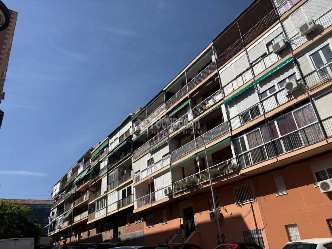 Vista exterior de Piso de alquiler en  Madrid Capital