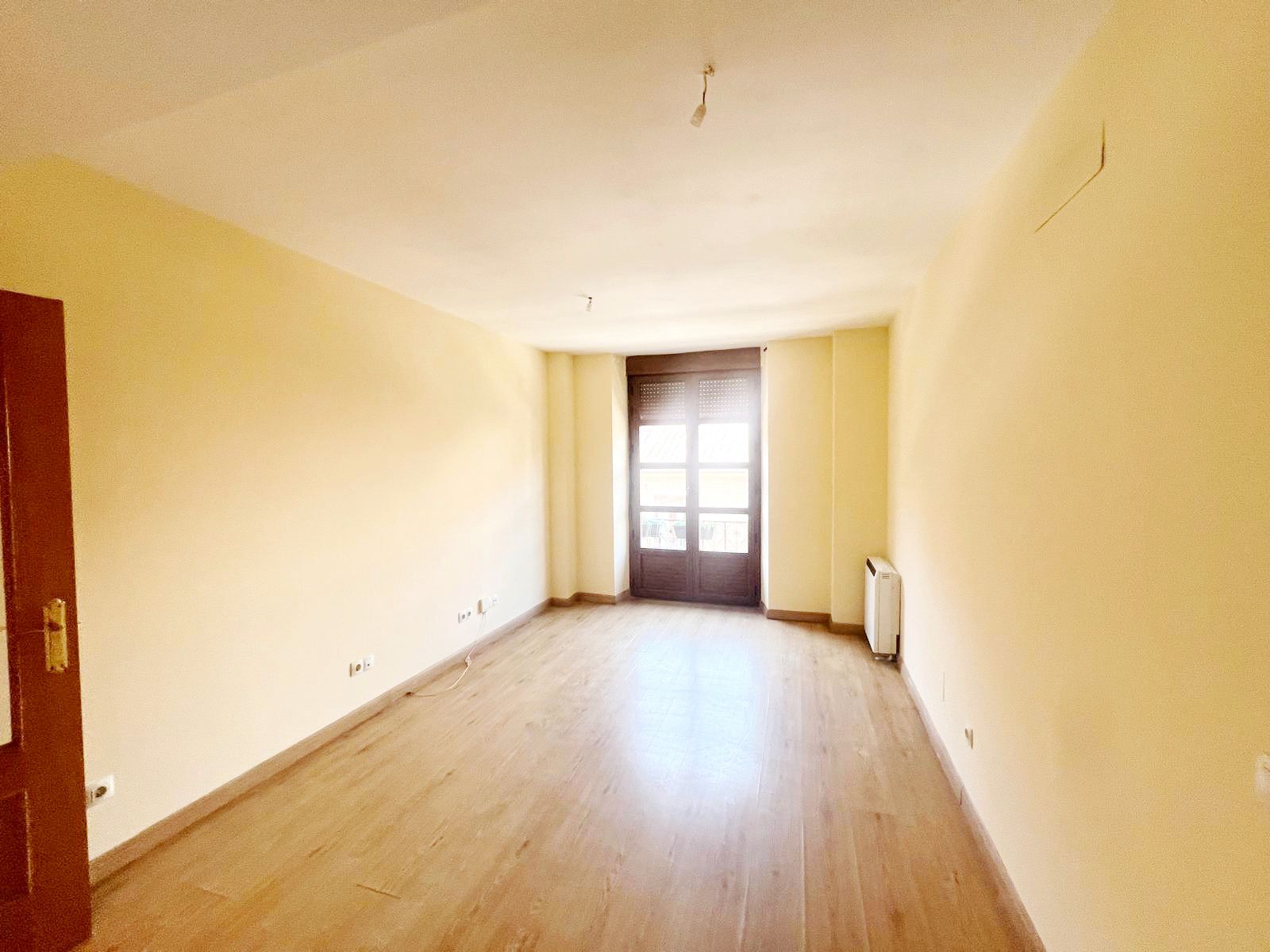 Flat to rent in Calle de Talamanca, Estación - Parque O'Donnell, Alcalá de Henares