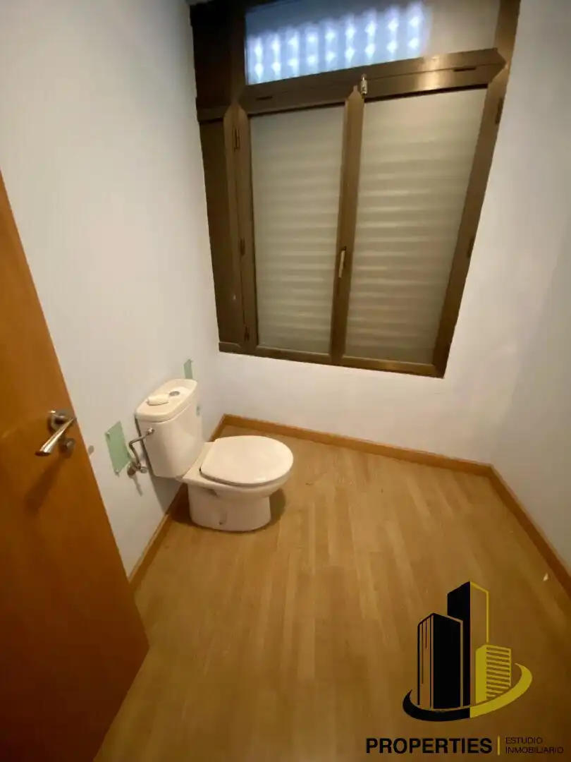 Business premises to rent in Guijuelo, imagen 16
