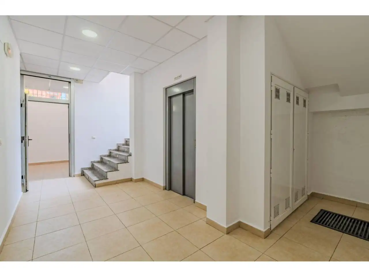 Local comercial en venta en Calle Patricio Zammit 75, imagen 5