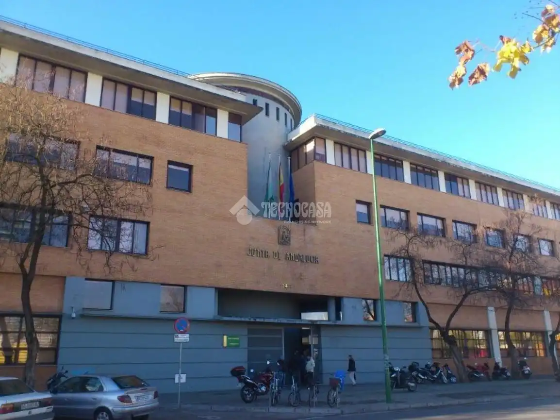 Aparcament amb ascensor en venda a Cerro - Amate, imagen 23