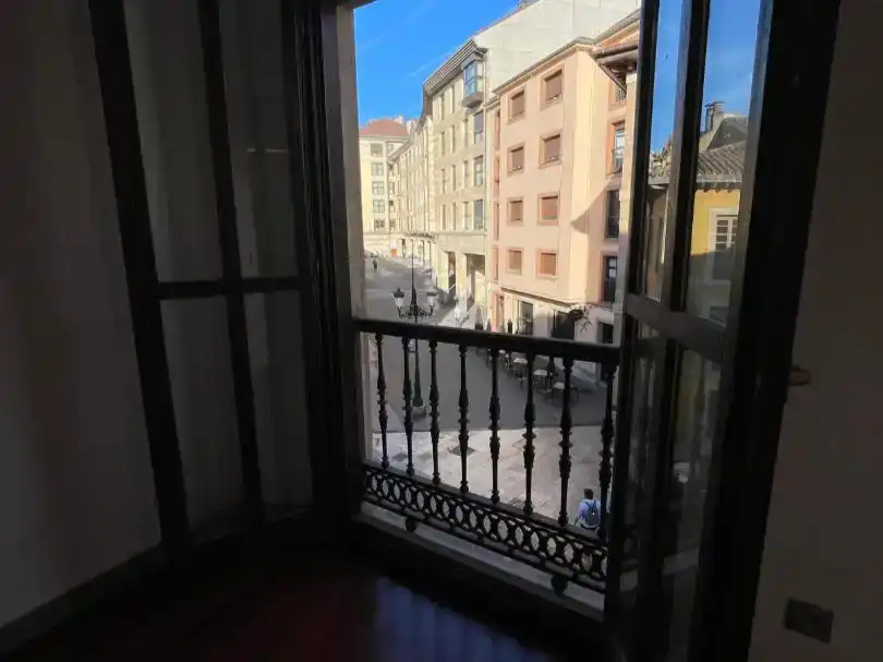 Schlafzimmer von Wohnung zur Miete in Oviedo 