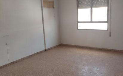 Bedroom of Flat for sale in Canals  with Balcony