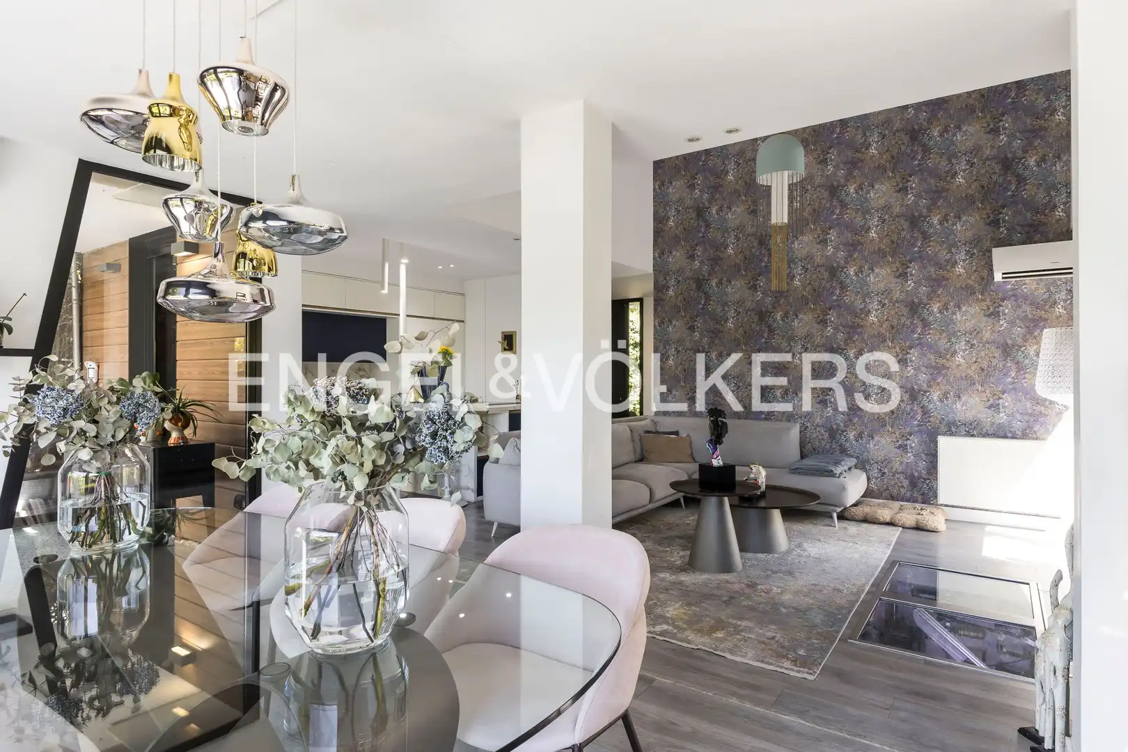 Sala de estar de Casa o chalet en venta en Torrelodones con Aire acondicionado, Calefacción y Jardín privado