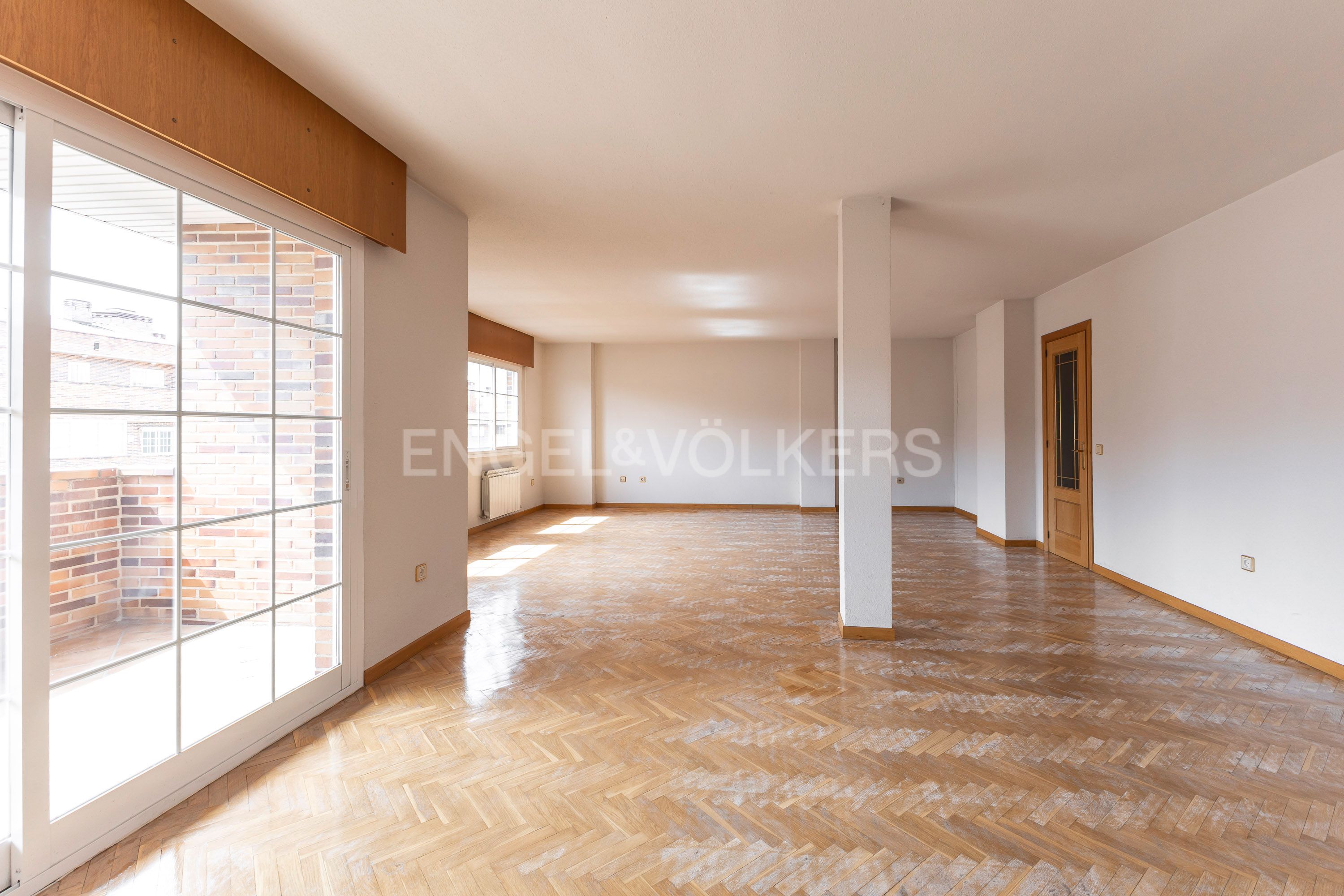 Apartment for sale in Coslada  with Air Conditioner, Heating and Terrace