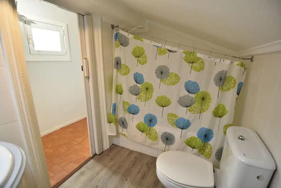 Badezimmer von Wohnung zum Verkauf in Soraluze / Plasencia de las Armas mit Heizung und Abstellraum