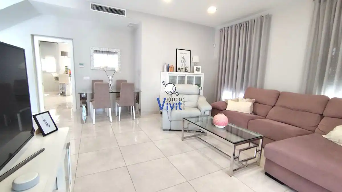 Wohnzimmer von Haus oder Chalet zum Verkauf in Alcalá de Guadaira mit Klimaanlage, Terrasse und Abstellraum
