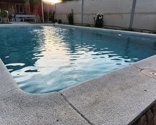 Swimming pool of House or chalet for sale in Mengíbar  with Air Conditioner, Terrace and Storage room