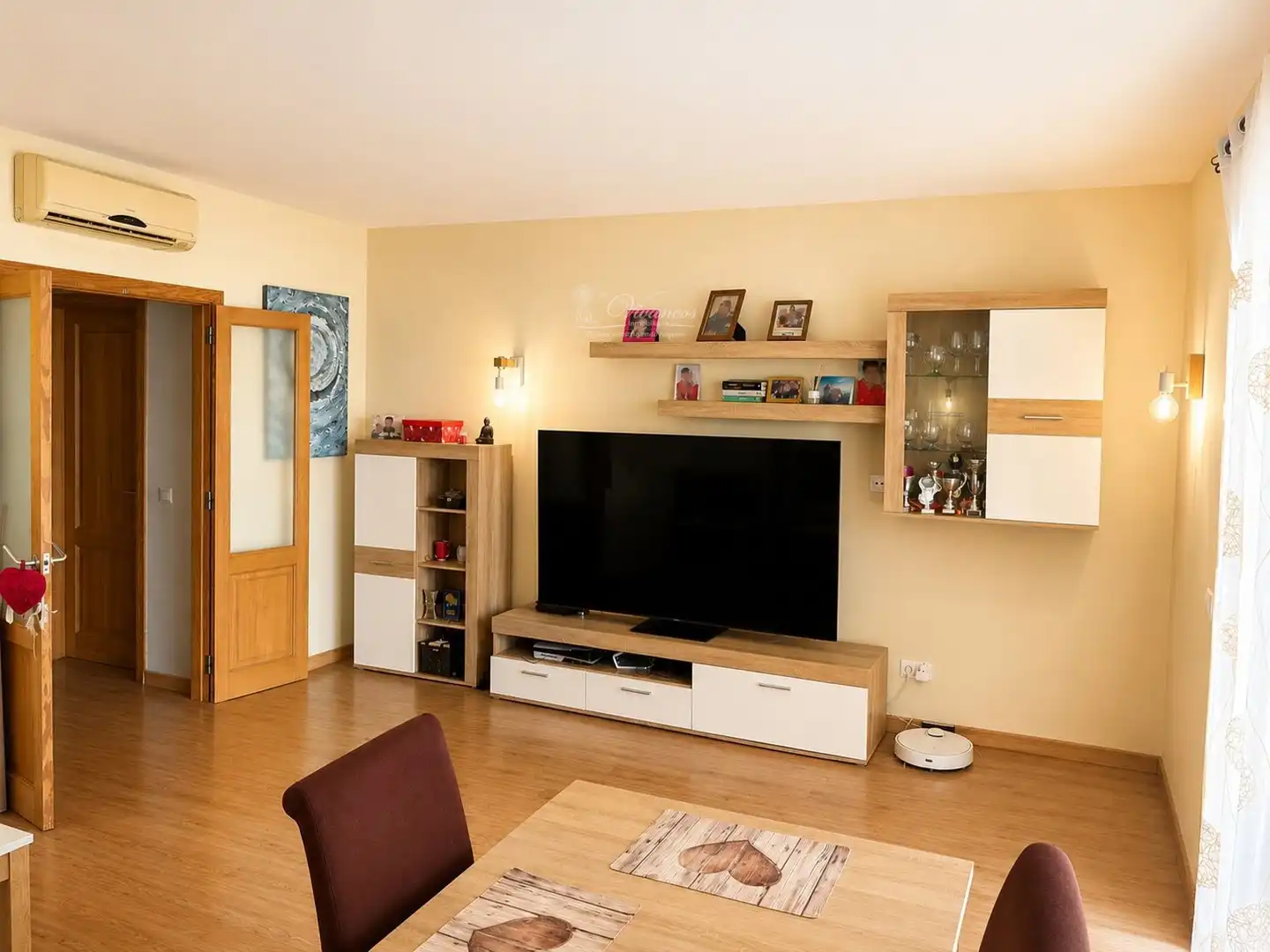 Sala d'estar de Casa adosada en venda en Sencelles amb Aire condicionat, Jardí privat i Terrassa