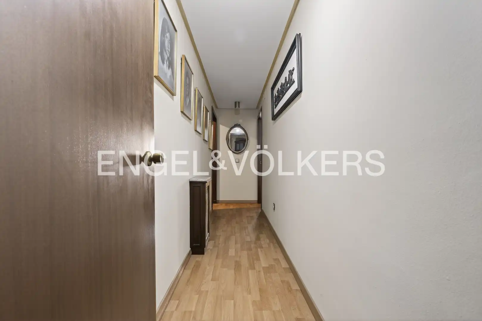 Flat for sale in Sevilla  with Air Conditioner, Heating and Balcony