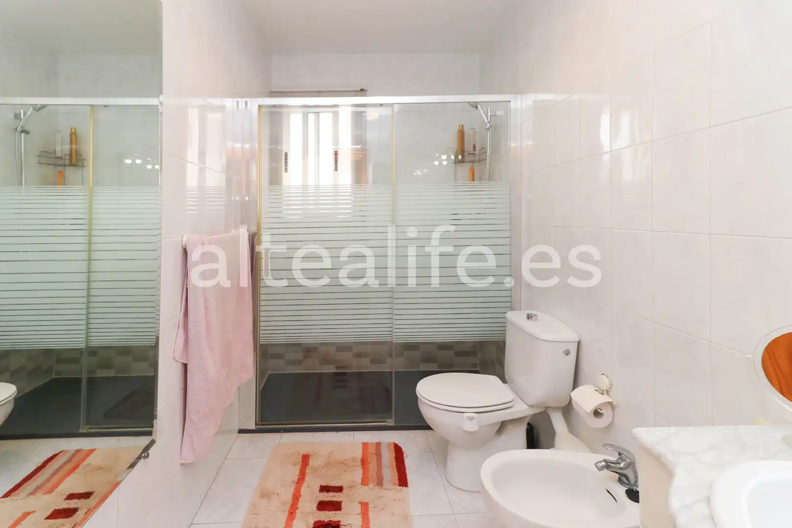 Bathroom of Houses for sale in L'Alfàs del Pi  with Air Conditioner, Private garden and Terrace