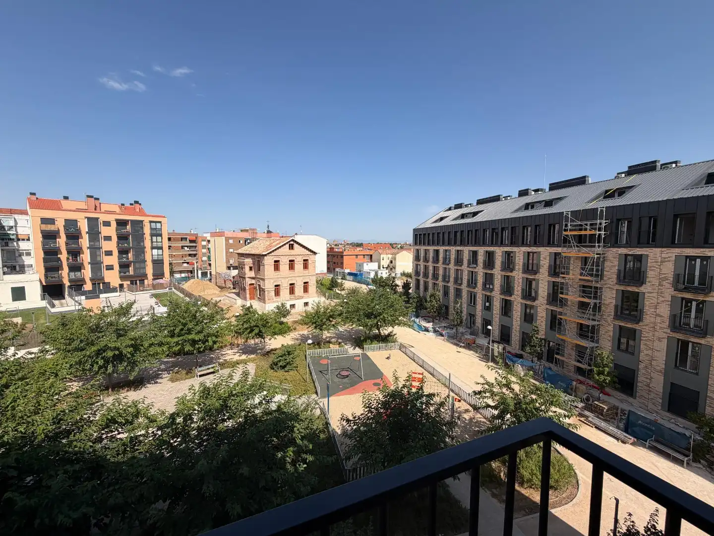 Vista exterior de Piso de alquiler en Madrid con Aire acondicionado, Calefacción y Trastero