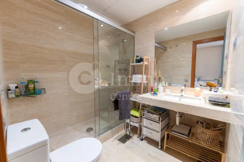 Baño de Dúplex en venta en Lleida con Aire acondicionado, Calefacción y Parquet