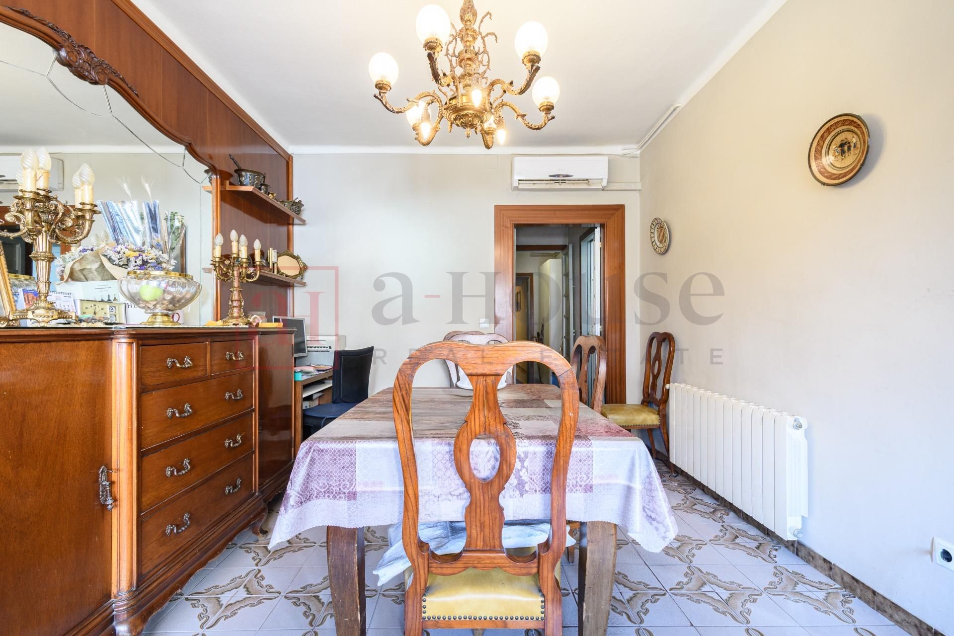 Comedor de Piso en venta en  Barcelona Capital con Aire acondicionado, Calefacción y Trastero