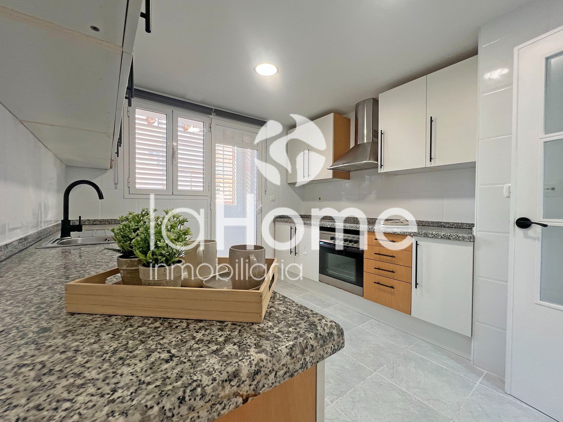 Kitchen of Flat for sale in Paterna  with Air Conditioner, Terrace and Storage room