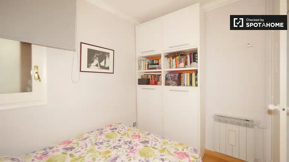 Habitación de Piso para compartir en Barcelona con Aire acondicionado, Calefacción y Amueblado
