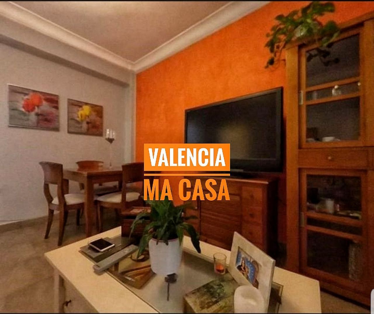 Exterior view of Flat to rent in  Valencia Capital  with Air Conditioner, Heating and Furnished