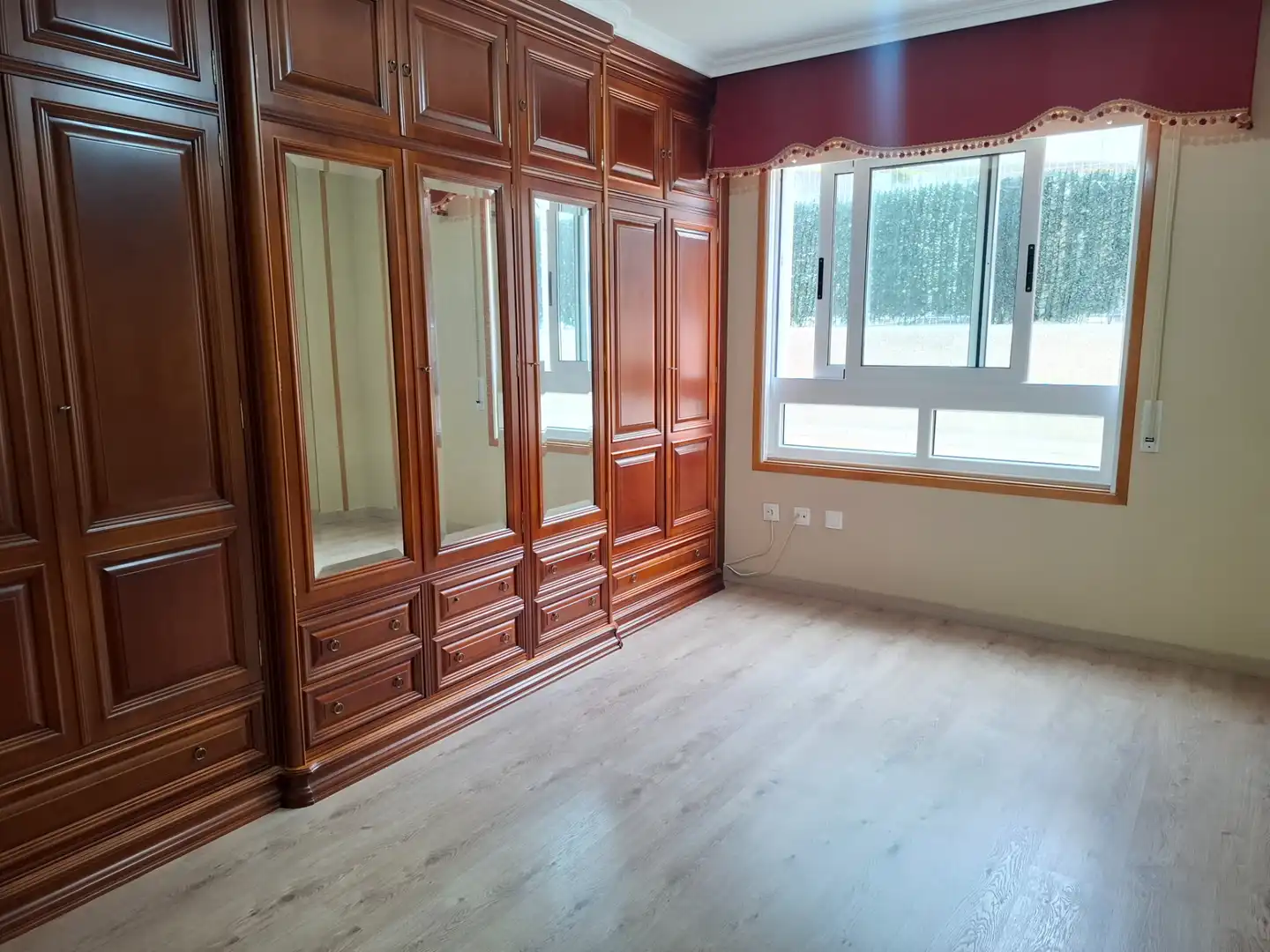 Schlafzimmer von Wohnung zum Verkauf in Viveiro mit Terrasse, Abstellraum und Balkon