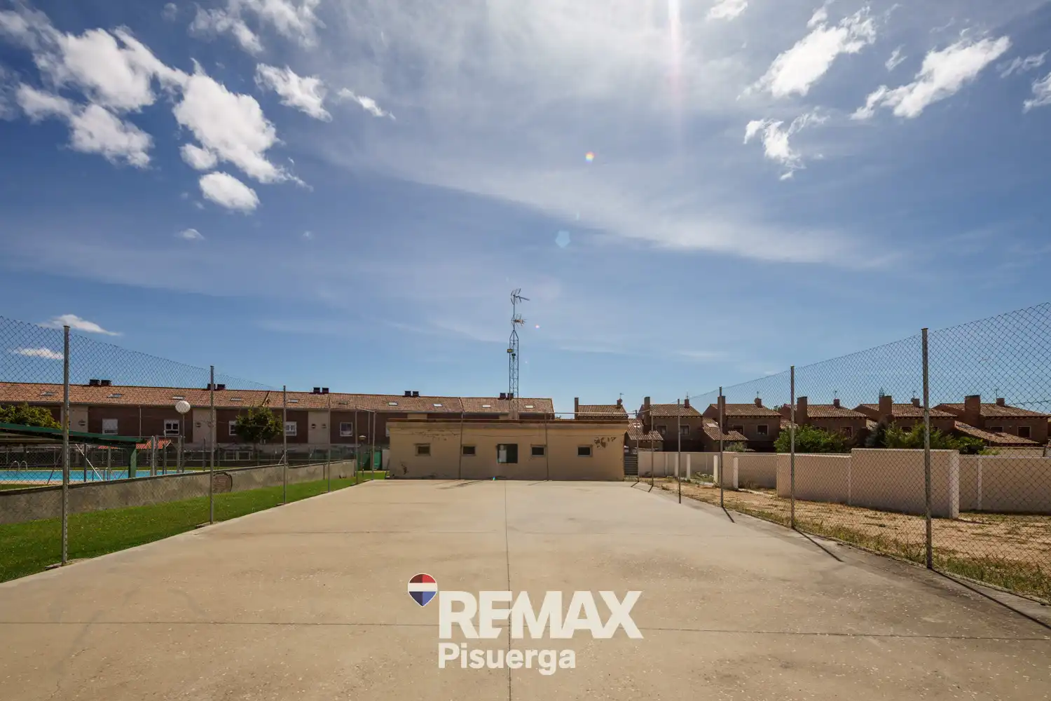 Xalet amb piscina en venda a Avenida de Burgos 20, imagen 9