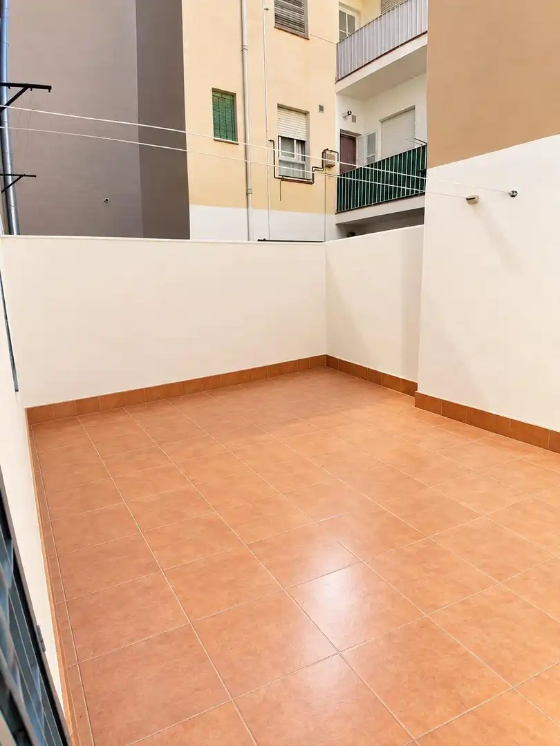 Piso en venta en Calle JUAN SEBASTIAN ELCANO, Feria