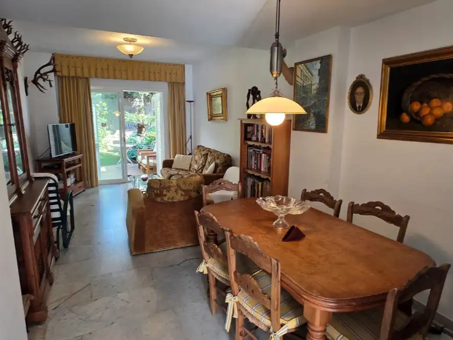 Menjador de Casa o xalet de lloguer en Rïo Real - Los Monteros