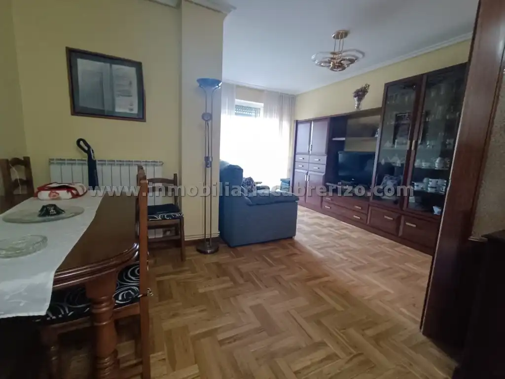 Sala de estar de Estudio en venta en  Logroño con Aire acondicionado, Calefacción y Parquet
