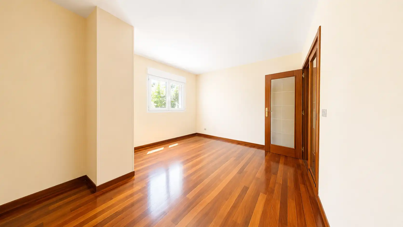 Habitación de Piso en venta en Vigo  con Calefacción, Parquet y Amueblado