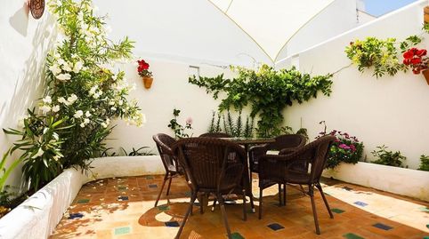Complejo de apartamentos con bonito patio en Conil