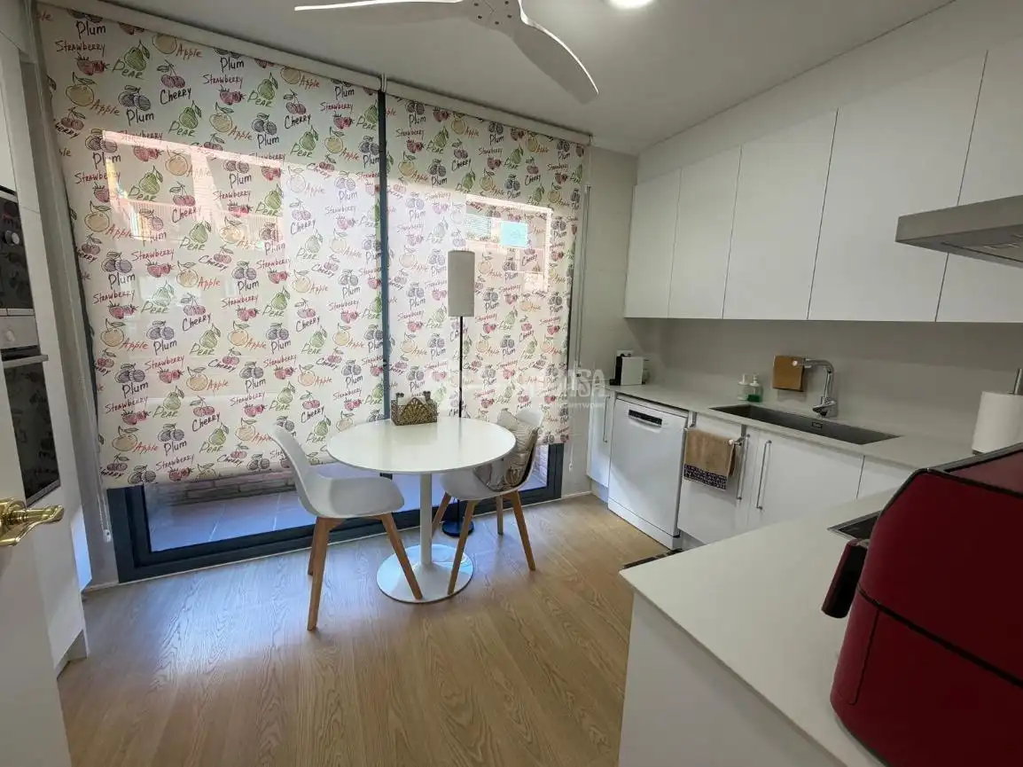 Cocina de Casa adosada en venta en Granollers con Aire acondicionado, Calefacción y Terraza
