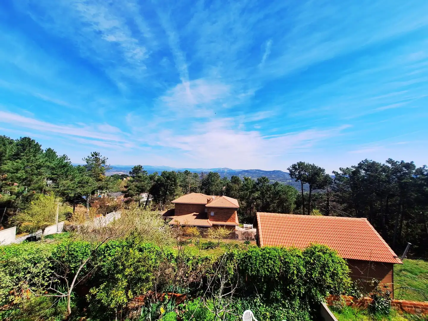 Vista exterior de Casa o chalet en venta en El Tiemblo  con Aire acondicionado, Calefacción y Terraza