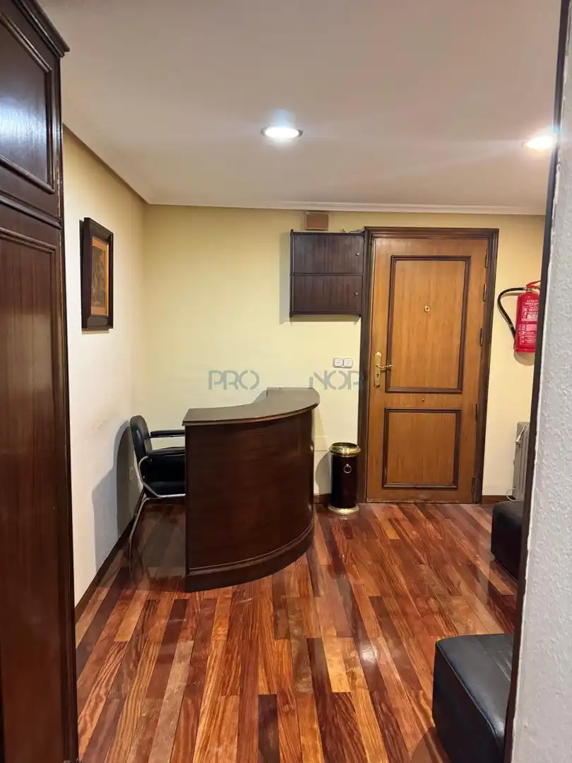 Ufficio con ascensore in vendita a Centro Ciudad, imagen 2