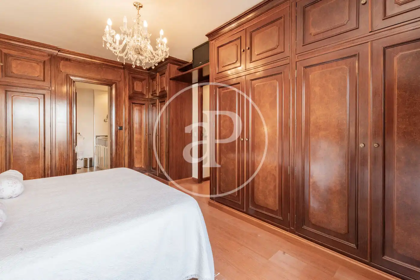 Piso en venta en C. de Pechuán, Ciudad Jardín