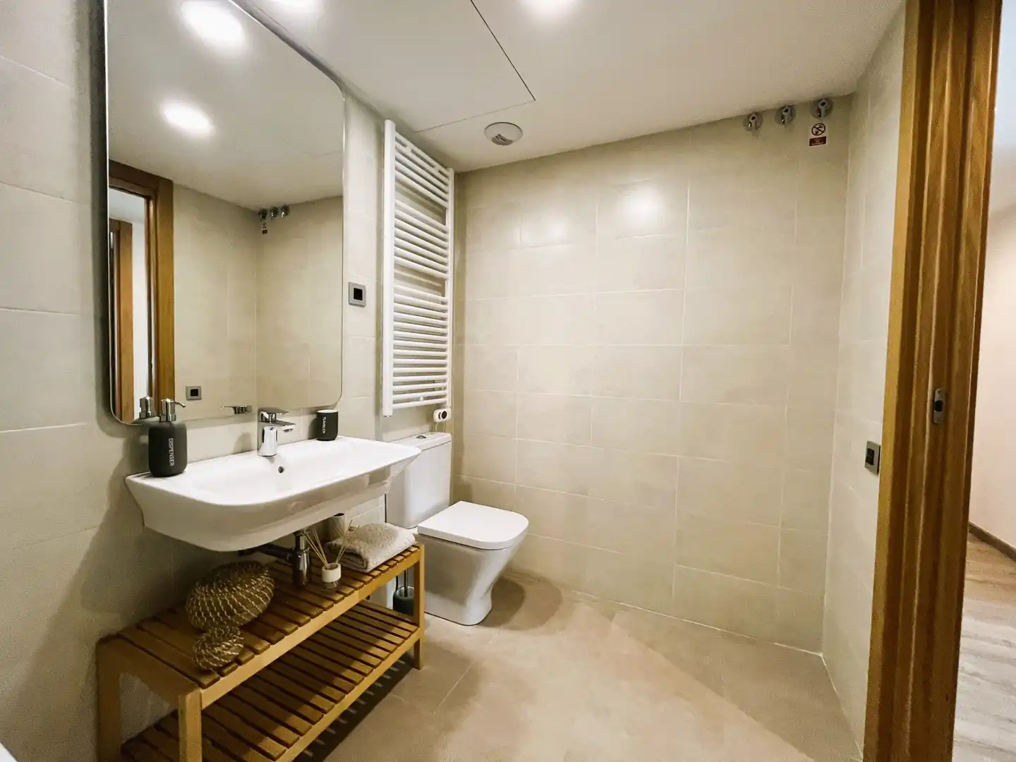 Baño de Piso en venta en Mollet del Vallès con Aire acondicionado, Calefacción y Parquet