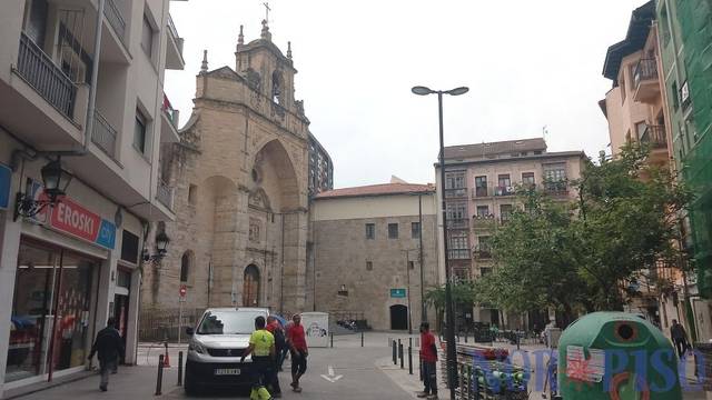 Local comercial en Venta en Atxuri