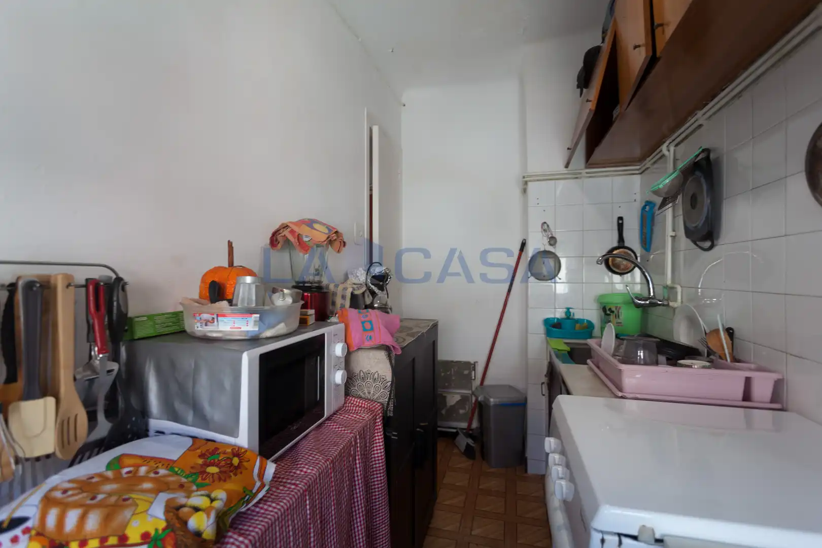 Kitchen of Flat for sale in L'Hospitalet de Llobregat