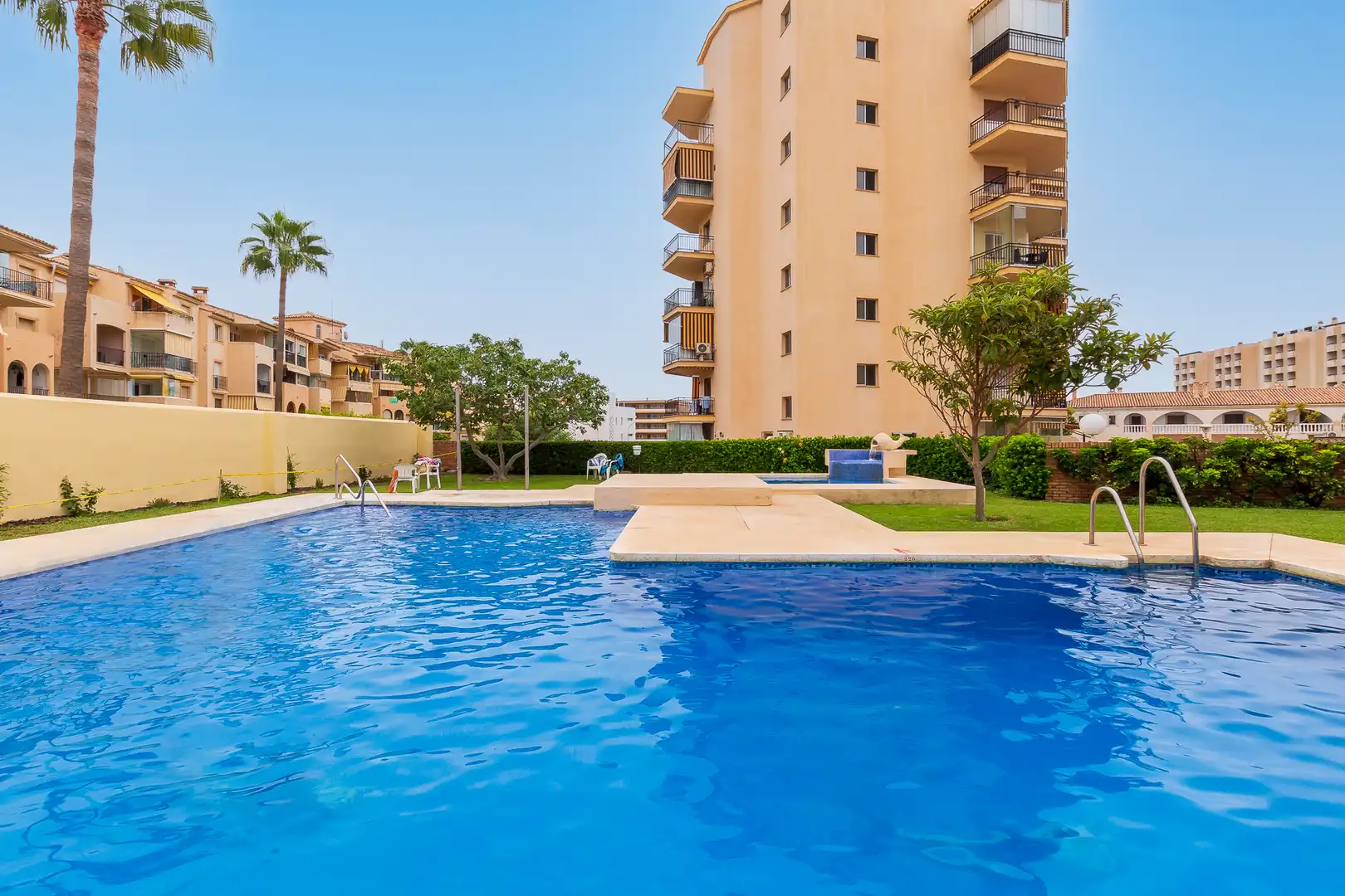 Apartament amb piscina en venda a Calle Salvador Allende, imagen 2