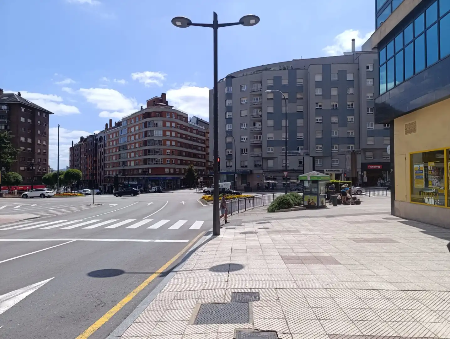 Vista exterior de Pis en venda en Oviedo  amb Calefacció, Terrassa i Traster
